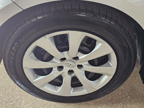 Used 2023 Toyota Corolla LE FWD image 46