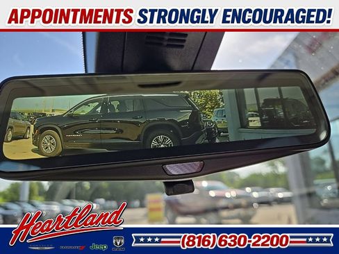 Used 2021 Chevrolet Traverse Premier AWD/4WD image 70