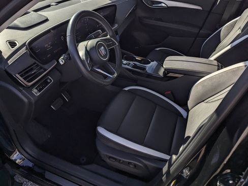 Used 2025 Buick Envision Sport Touring image 9