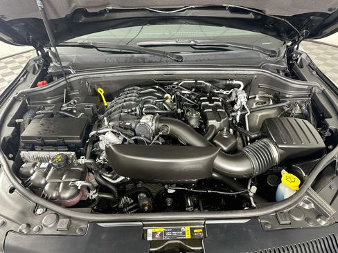 Used 2025 Dodge Durango GT AWD/4WD image 35