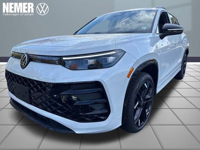 New 2025 Volkswagen Tiguan SE R-Line
