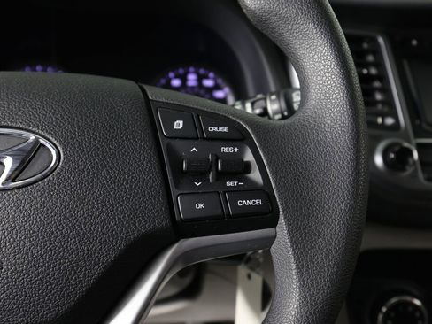 Used 2017 Hyundai Tucson SE AWD/4WD image 32