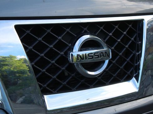 Used 2017 Nissan Frontier SV w/ SV Value Truck Package AWD/4WD image 31