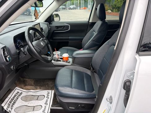 Used 2022 Ford Bronco Sport Outer Banks w/ Tech Package AWD/4WD image 4