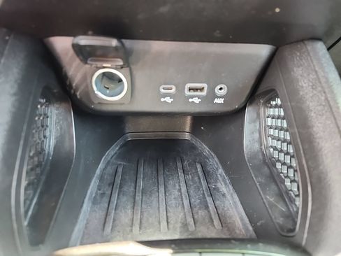 Used 2021 Chevrolet TrailBlazer LT w/ Sun and Liftgate Package FWD image 26
