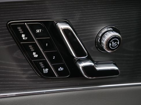 New 2026 Cadillac Lyriq Premium Luxury image 17