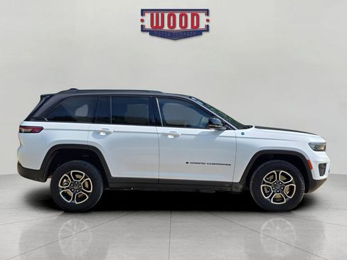 Used 2023 Jeep Grand Cherokee Trailhawk AWD/4WD image 2