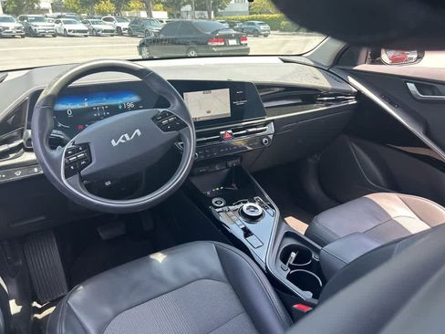 Used 2023 Kia Niro Wind FWD image 7