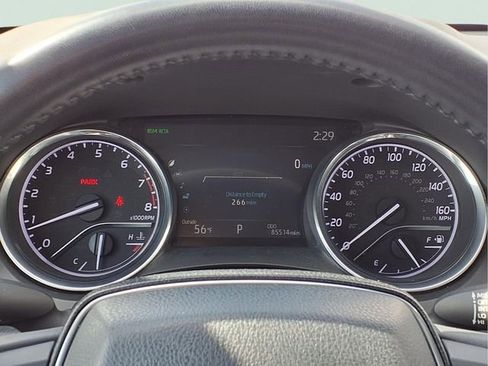 Used 2019 Toyota Camry XLE w/ Navigation Package image 9