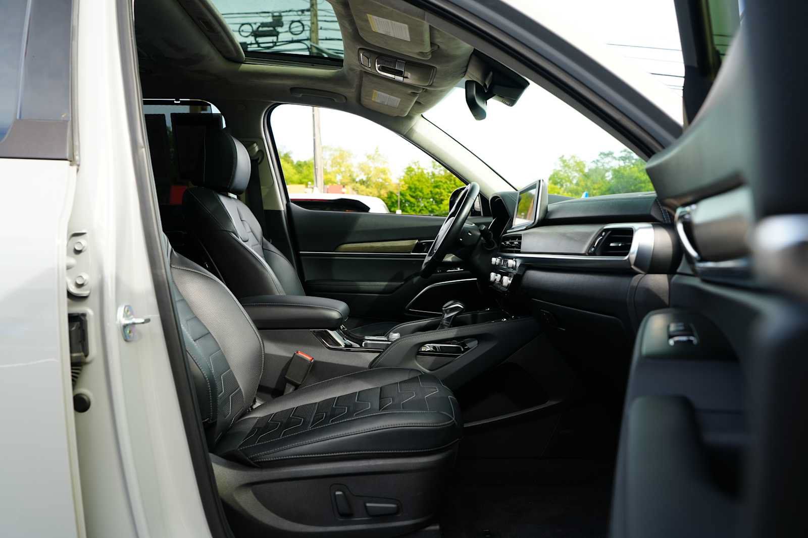 Used 2022 Kia Telluride SX w/ SX Prestige Package AWD/4WD image 26