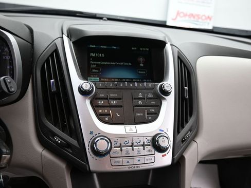 Used 2017 Chevrolet Equinox LT image 21