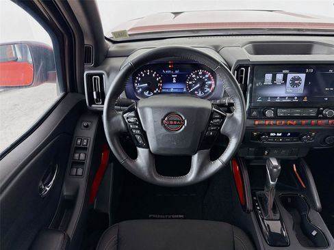 Used 2025 Nissan Frontier PRO-4X image 20