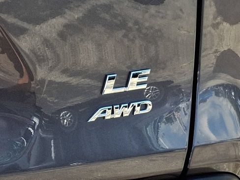 Used 2024 Toyota RAV4 LE AWD/4WD image 33