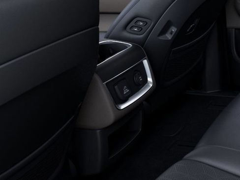 Certified 2026 Kia Carnival SX FWD image 26