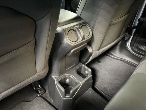 Certified 2022 Jeep Gladiator Sport image 27