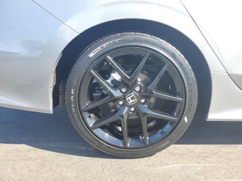 Certified 2025 Honda Civic Sport image 5