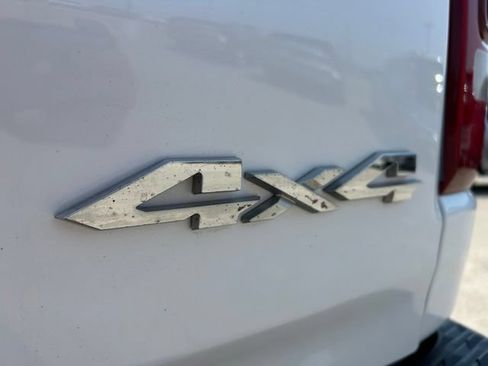 Used 2019 RAM 1500 Laramie AWD/4WD image 12