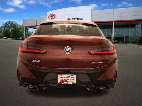 Used 2022 BMW X4 xDrive30i w/ M Sport Package 2 image 3