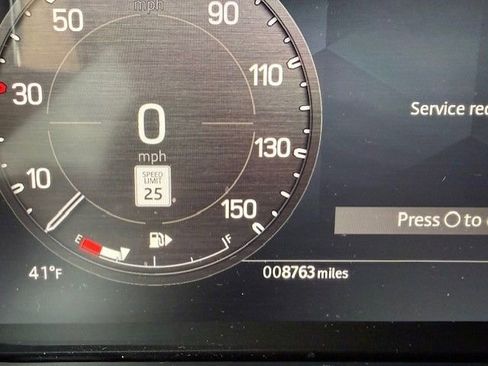 Used 2024 Land Rover Defender 110 S image 4