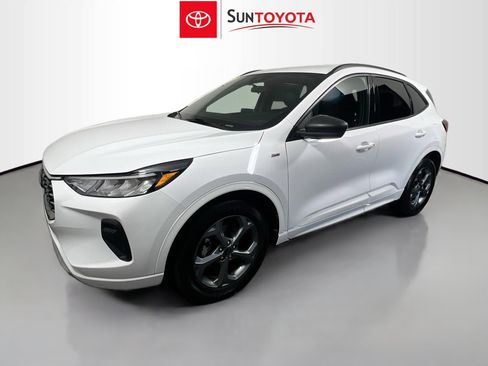 Used 2023 Ford Escape ST-Line image 9