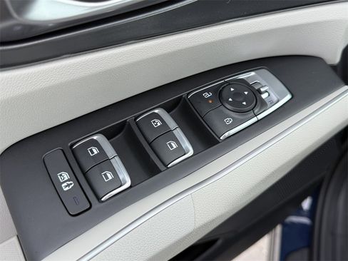 New 2026 Kia Sorento S w/ S Panoramic Sunroof Package image 18