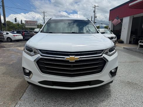 Used 2019 Chevrolet Traverse Premier w/ Driver Confidence II Package FWD image 18