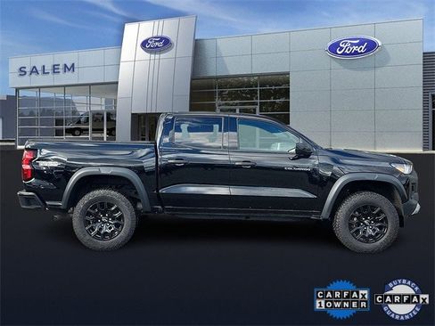 Used 2024 Chevrolet Colorado Trail Boss w/ Advanced Trailering Package image 2