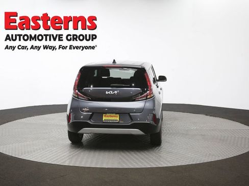 Used 2023 Kia Soul LX w/ LX Technology Package image 38