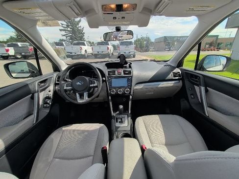 Used 2018 Subaru Forester 2.5i Premium AWD/4WD image 6