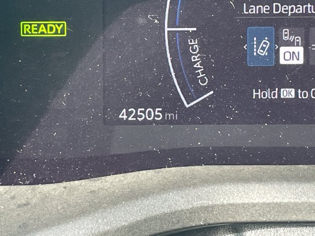 Used 2025 Toyota Camry SE FWD image 11