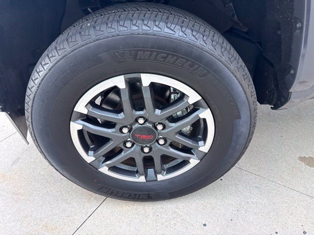 Used 2025 Toyota Tacoma TRD Sport AWD/4WD image 12