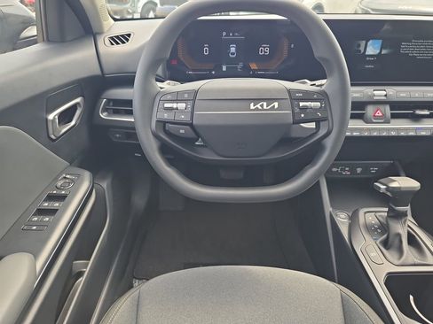 New 2026 Kia K4 FWD image 13