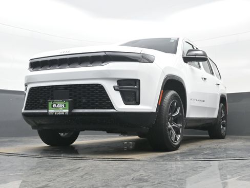 New 2026 Jeep Grand Wagoneer Limited image 12