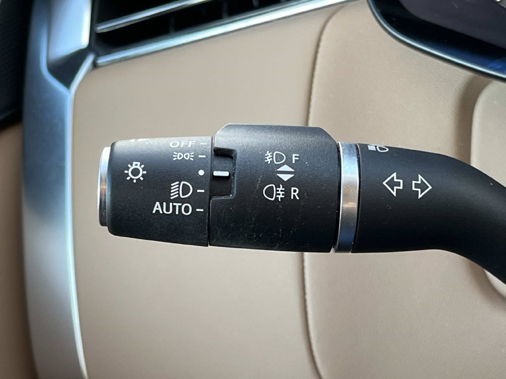 Used 2023 Land Rover Range Rover SE AWD/4WD image 43