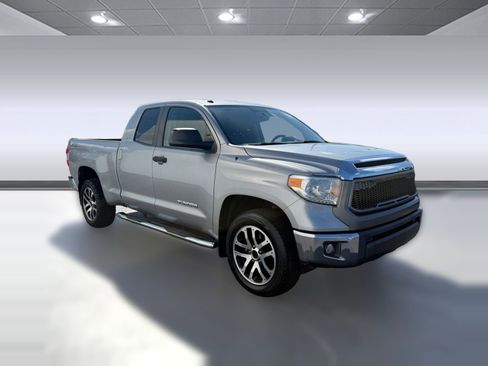 Used 2016 Toyota Tundra SR5 w/ SR5 Upgrade Package image 7