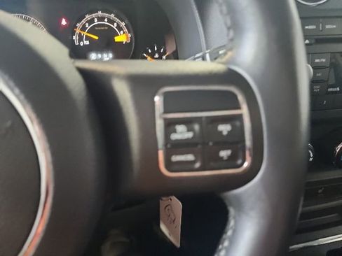 Used 2017 Jeep Patriot Latitude AWD/4WD image 25