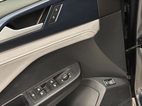 Used 2024 Volkswagen Taos SE AWD/4WD image 20