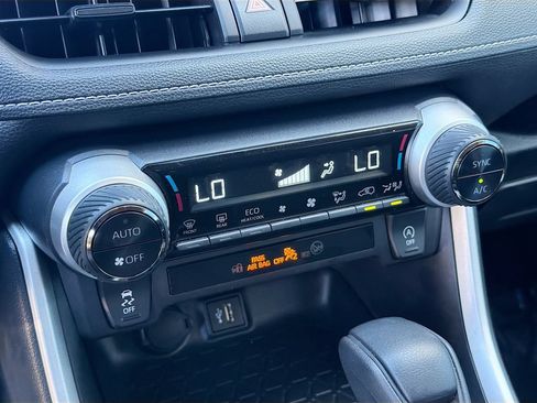 Used 2025 Toyota RAV4 XLE FWD image 15