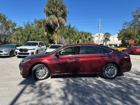 Used 2014 Toyota Avalon Limited image 10