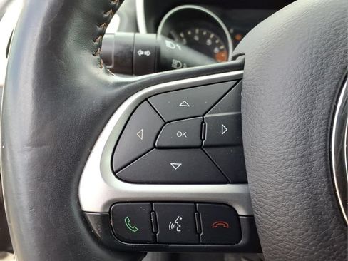 Used 2018 Jeep Compass Latitude w/ Popular Equipment Group AWD/4WD image 19