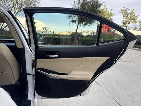 Used 2015 Lexus IS 250 RWD image 13