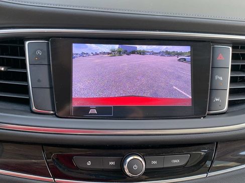 Used 2023 Buick Enclave Essence w/ Experience Buick Package FWD image 23
