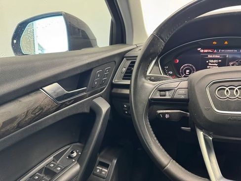 Used 2020 Audi Q5 e Premium Plus w/ Premium Plus Package AWD/4WD image 23