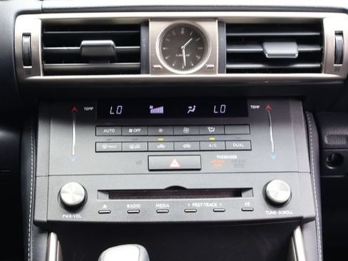 Used 2016 Lexus IS 200t RWD image 20