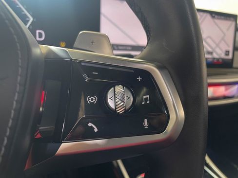 Used 2025 BMW 740i xDrive image 33