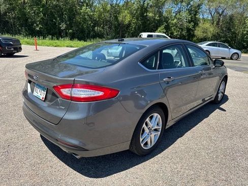 Used 2014 Ford Fusion SE FWD image 10