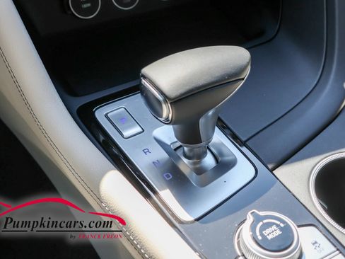 Used 2023 Genesis G70 2.0T RWD image 42