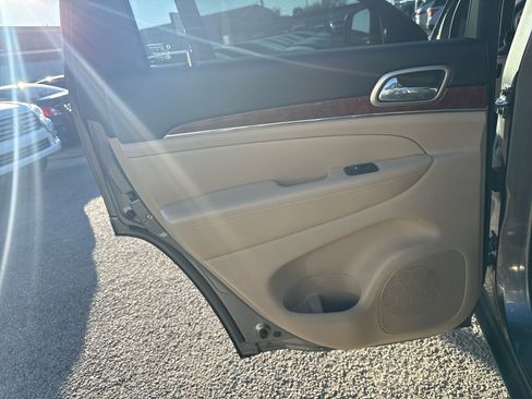 Used 2013 Jeep Grand Cherokee Limited image 17