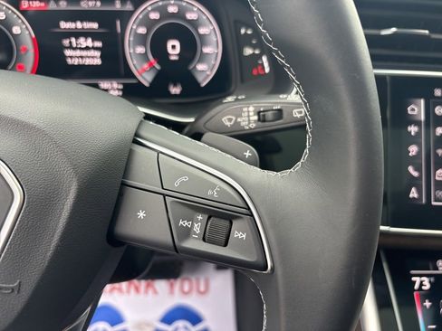 Used 2025 Audi Q8 Prestige image 23