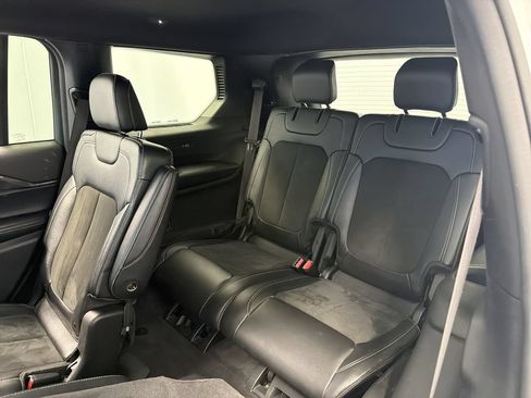 Used 2022 Jeep Grand Cherokee L Laredo AWD/4WD image 22